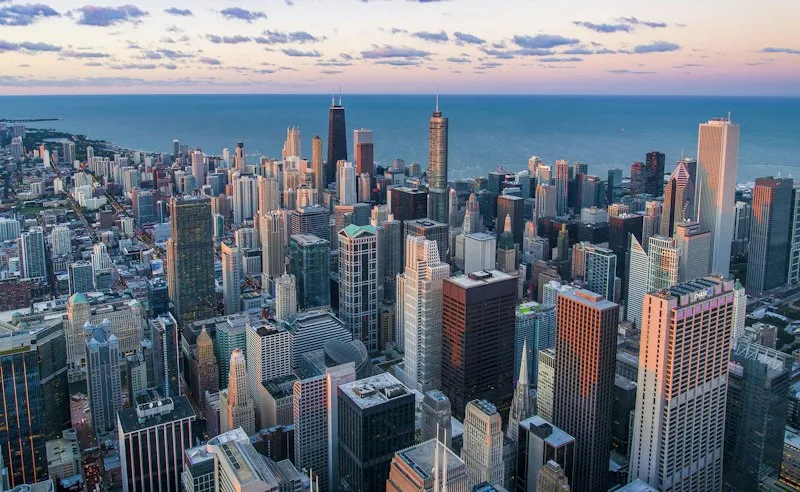 Chicago Illinois skyline by the river
